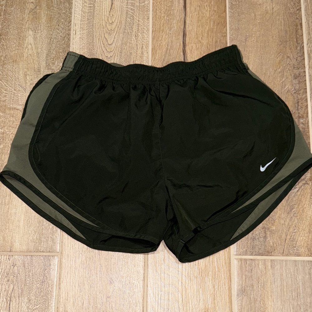 Nike Two Tone Hunter Green Running shorts